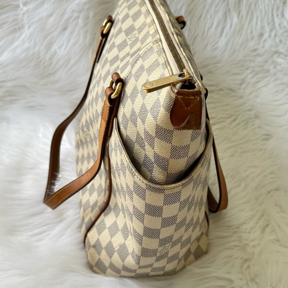 Louis Vuitton Damier Azur totally MM tote bag - Picture 4 of 14